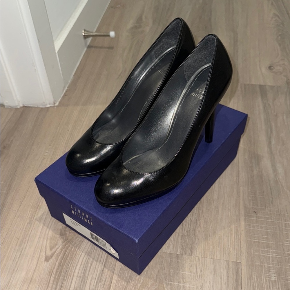 Stuart Weitzman Black Leather Platswoon Heels size 7